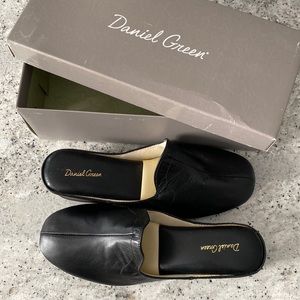 Daniel Green black heeled house slipper
